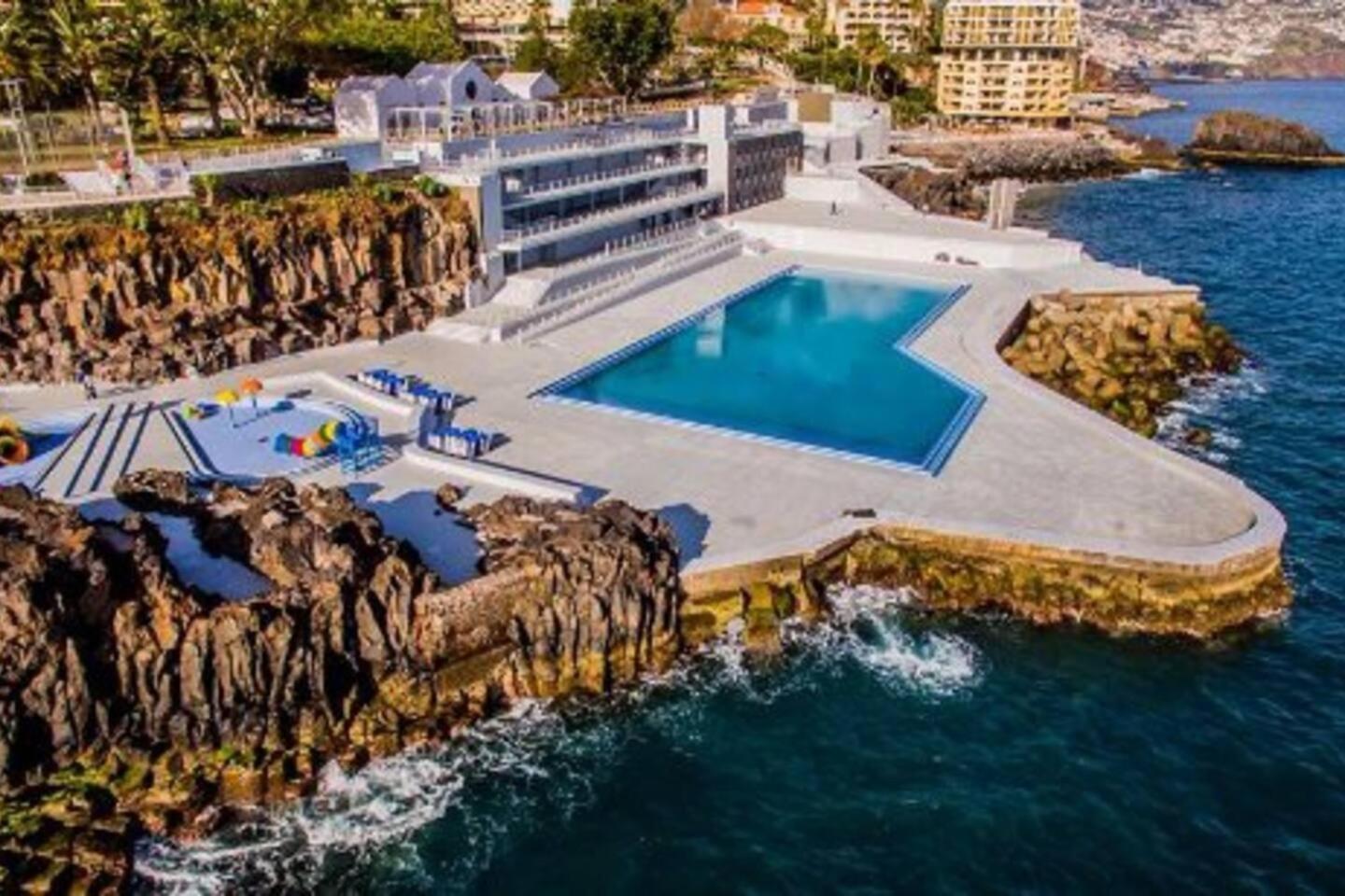 Comfortable 2-Bedroom Apartment For Relaxing Stays Funchal  Ngoại thất bức ảnh