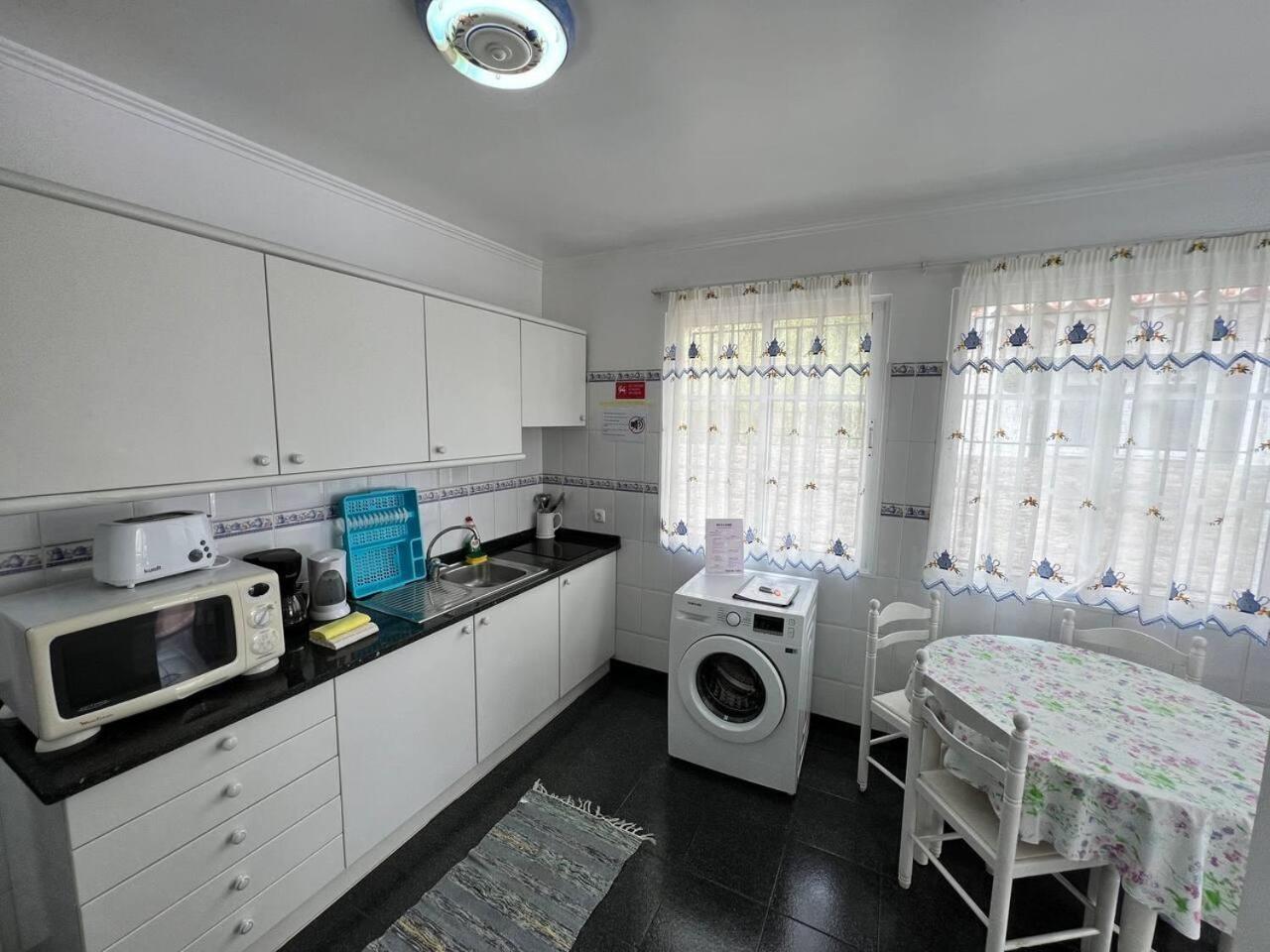 Comfortable 2-Bedroom Apartment For Relaxing Stays Funchal  Ngoại thất bức ảnh