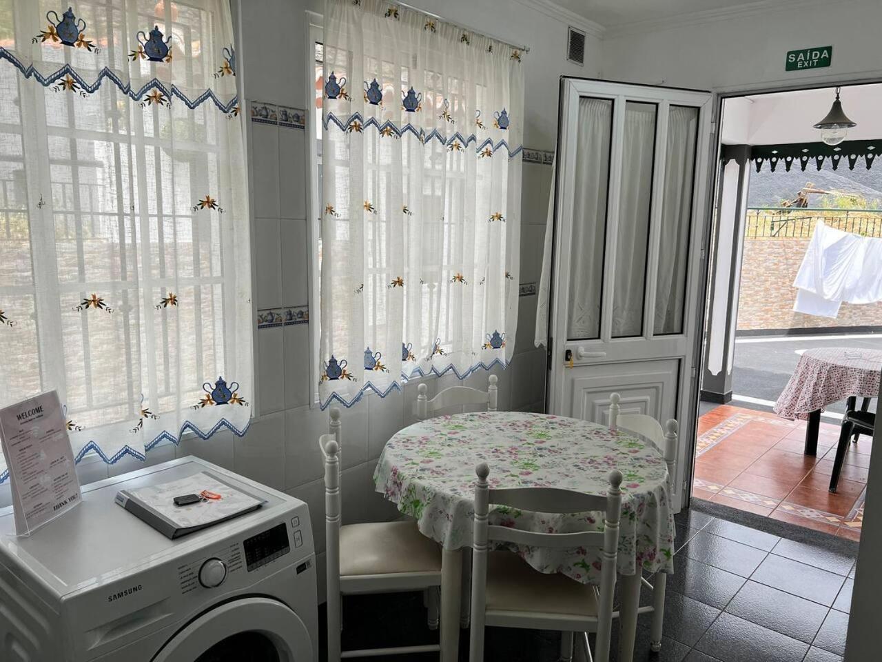 Comfortable 2-Bedroom Apartment For Relaxing Stays Funchal  Ngoại thất bức ảnh